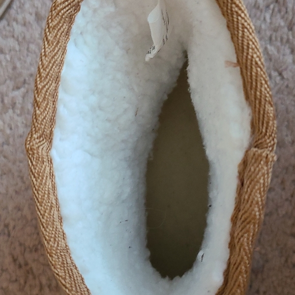 Tan boots - Picture 2 of 3